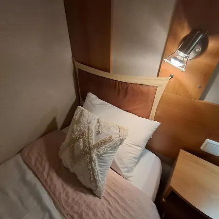 Mobilhome Paisible Et Verdoyant Campsite