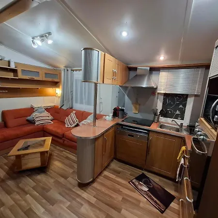Mobilhome Paisible Et Verdoyant Campsite