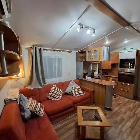 Campsite Mobilhome Paisible Et Verdoyant *